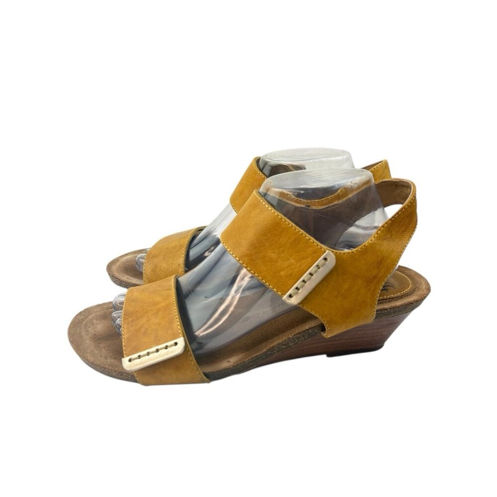 *Sofft Verdi Comfort Sandals Womens 10W Mustard Yellow Hook & Loop Coastal Beach - Picture 9 of 15